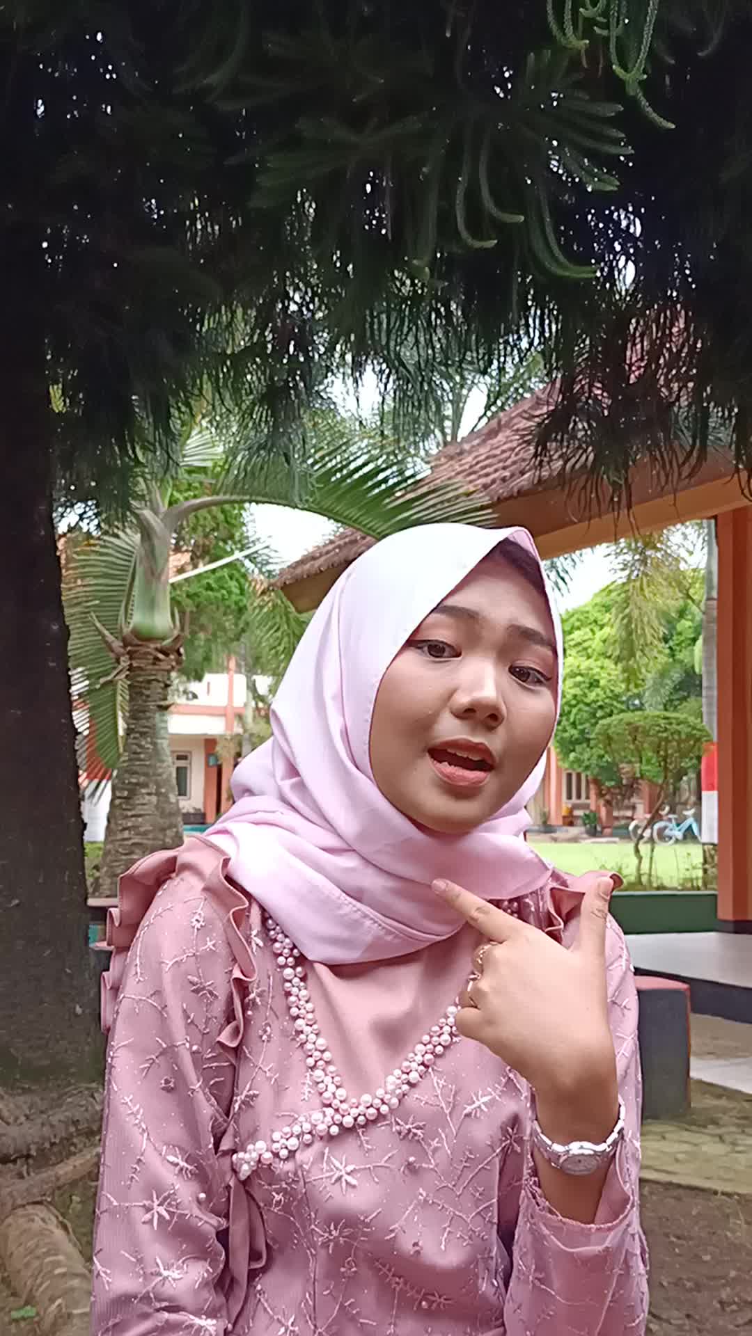 Anggi Luna Sahita_15 tahun_Cilacap_AisyahIstriRosululloh #IndonesianVoiceOfRamadhan #VoiceOfRamadhan