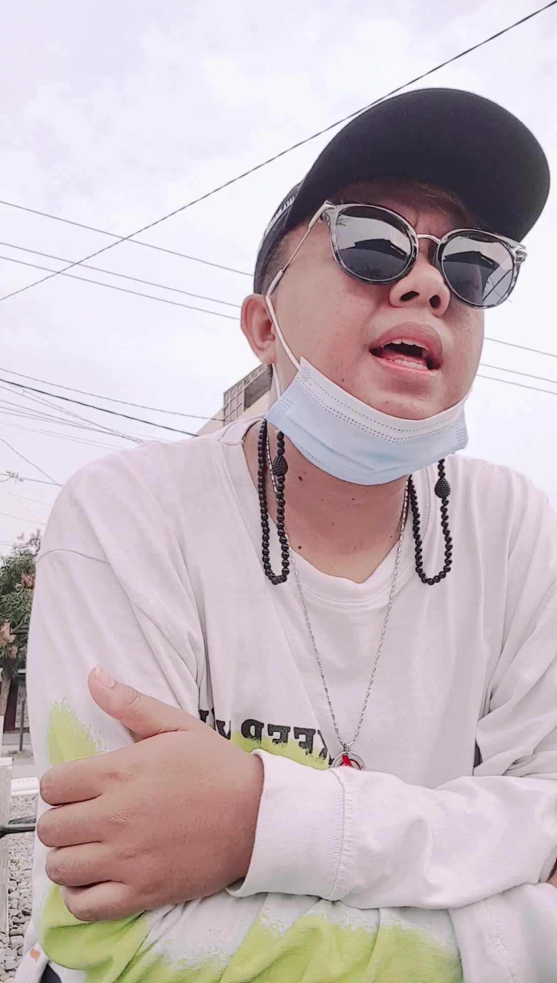 XFI2021 SOLO RISKY AGUSTIAN 27 MEDAN MELLY GOESLAW - GANTUNG