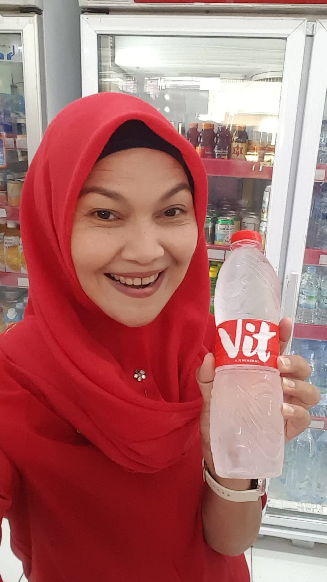 My real in the alfamart with mineral water VIT