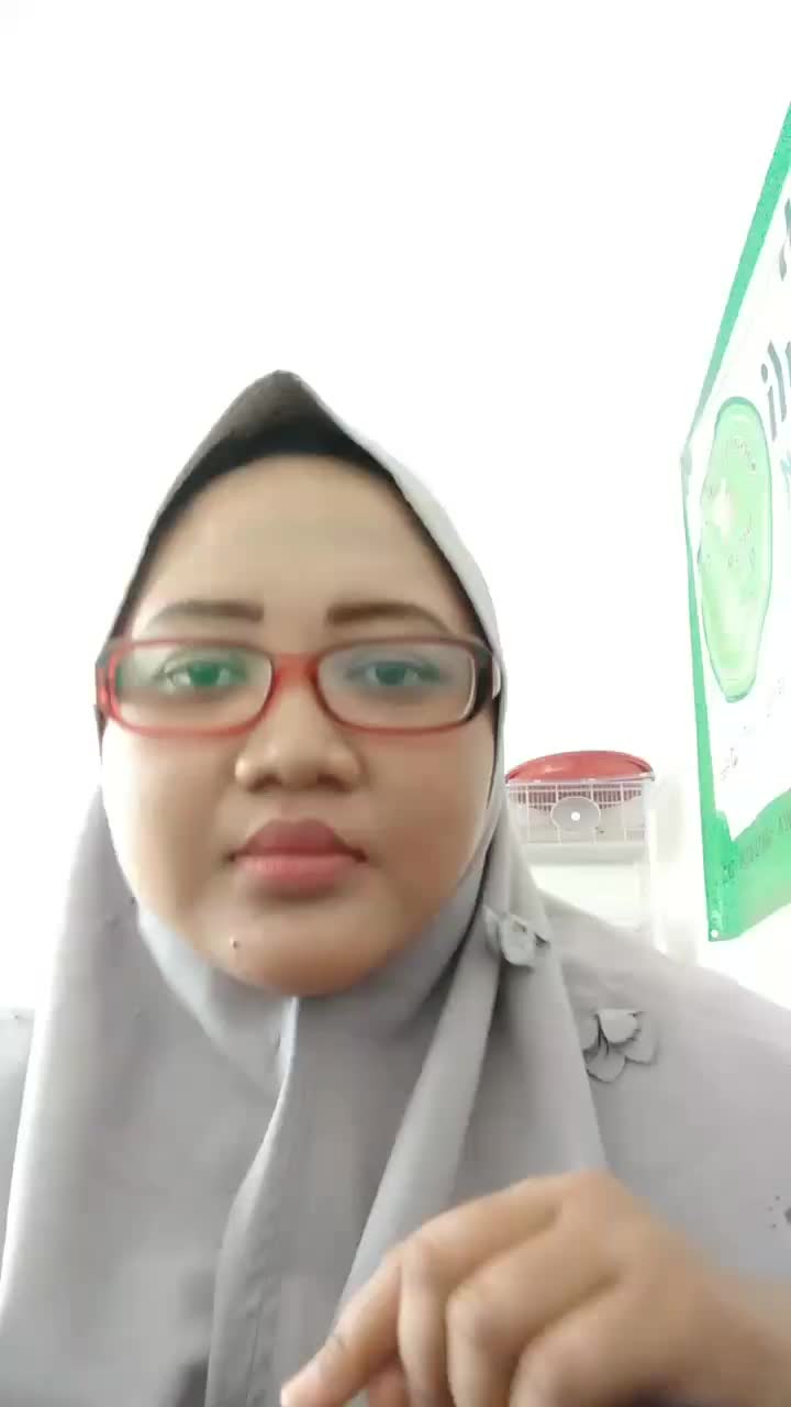 nah loooo Mirna diomelin kan sama Bulek Wiwik...ngilang terus sih...🤭🤭🤭.... vote saya ya gaesss 