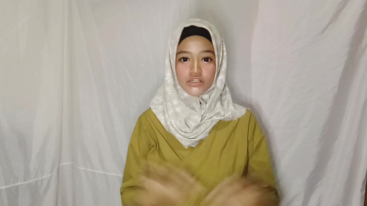 Hallo nama saya eriska, motivasi saya megikuti ajang ini adalah ingin sekali merubah perekonomian saya. #voiceoframdhangtv