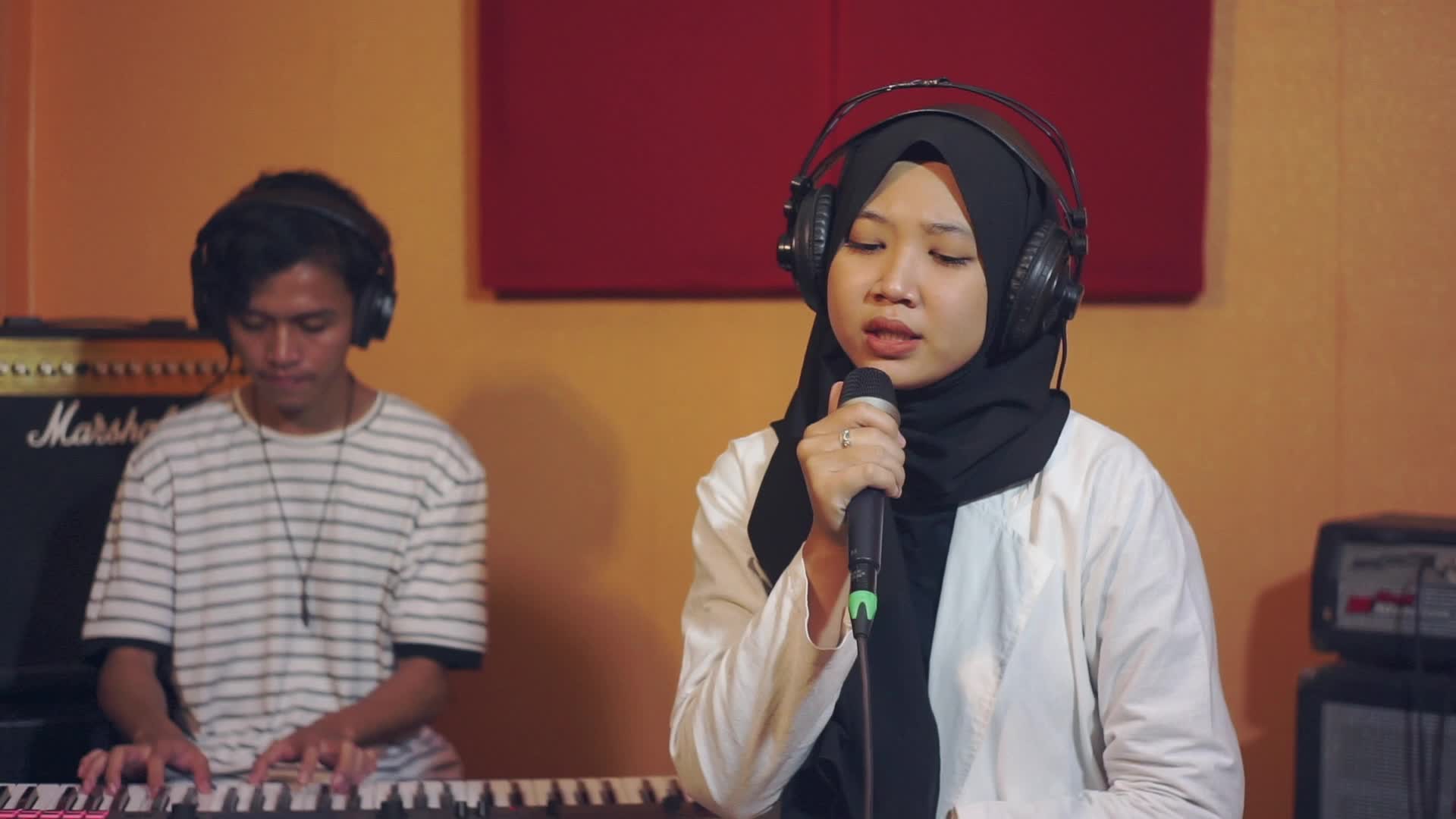 Separuh Aku - Noah ( cover by Irma Melinda )
#ShowMeYourVoice #ShowMeYourVoiceSeason2 #SMYVSEASON2 #SMYVS2 #HOTRCTI+