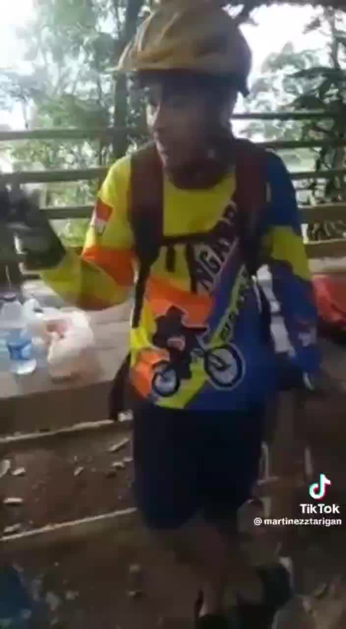 Undang-undang tentang Melly Goeslaw