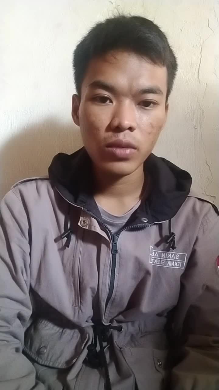 TINBS_Sakin Aripin_nama panggilan(Arip)_ Asal Karawang (Cikampek)_23 tahun_Judul Lagu (KOMANG-Raim Laode)