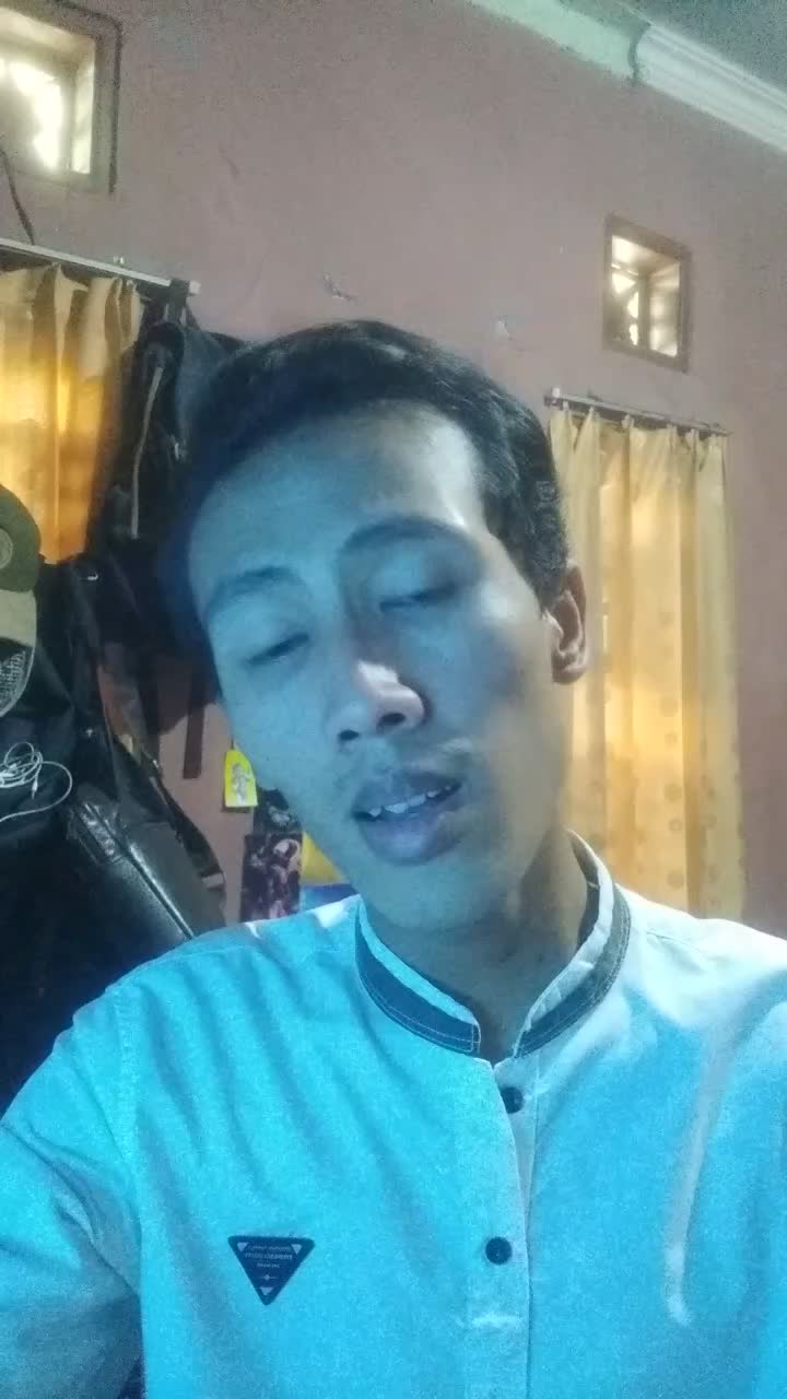 perkenalkan nama saya Septi Himawan asal Bandung umur 27 tahun 