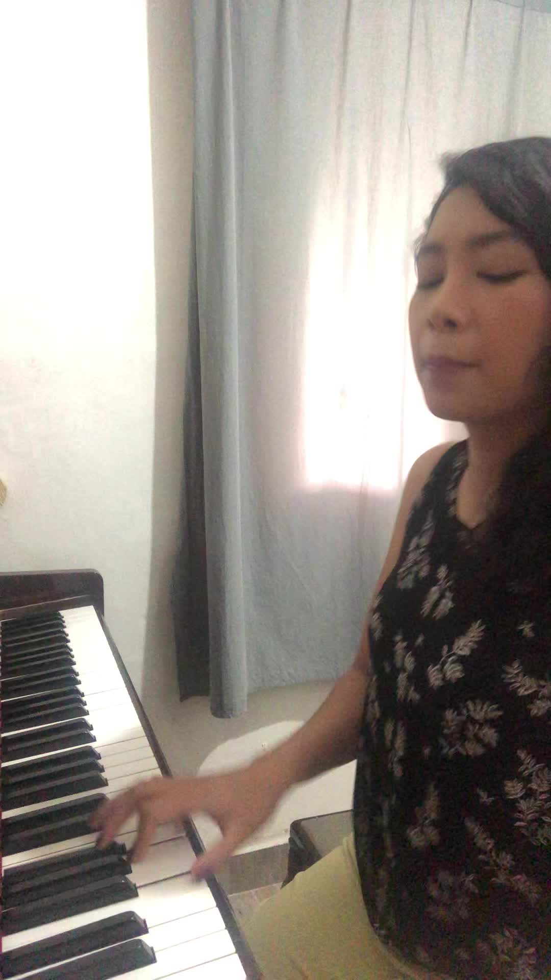 IGT2022 OLIVERNIA SINGING PIANIST BOGOR