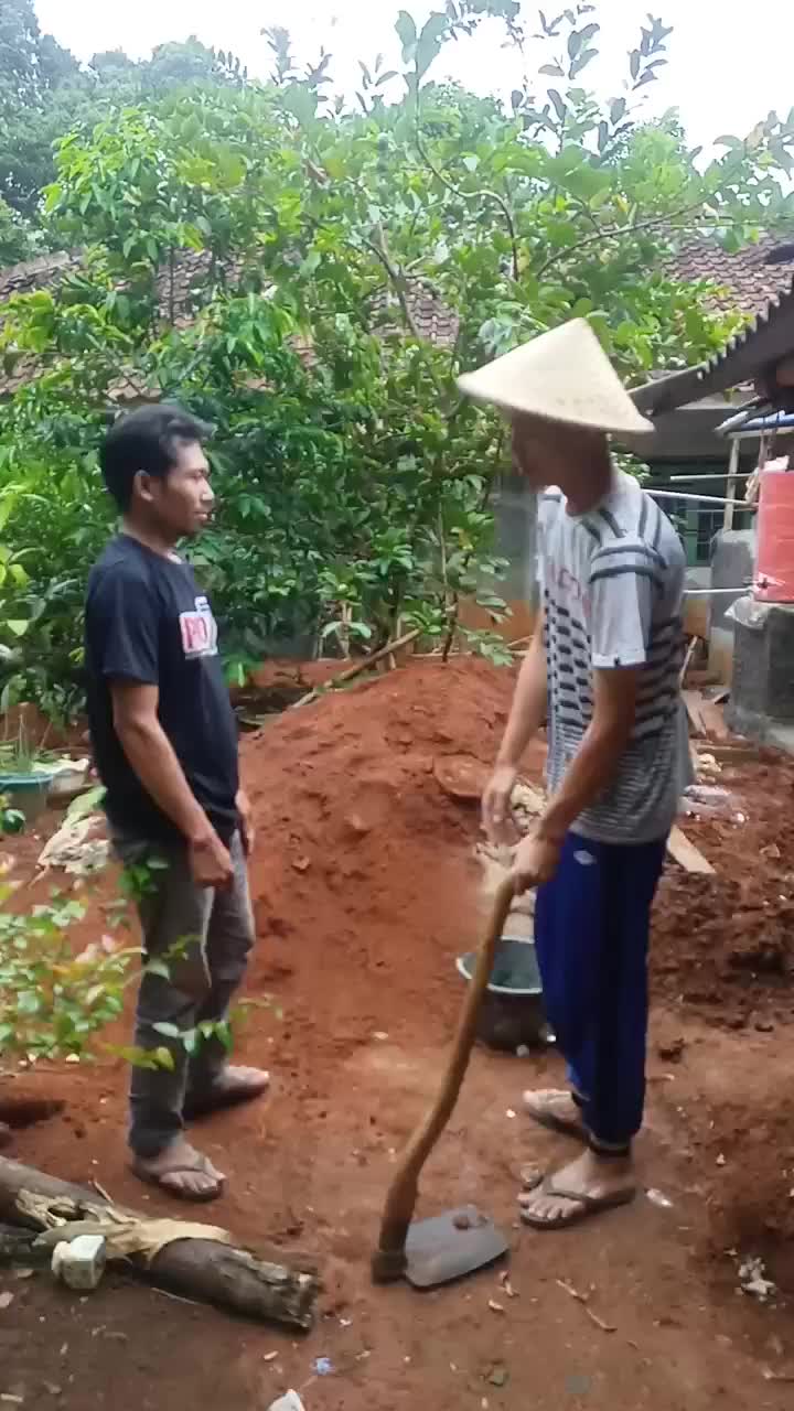 cosplay jadi kuli bangunan asli ini🤣