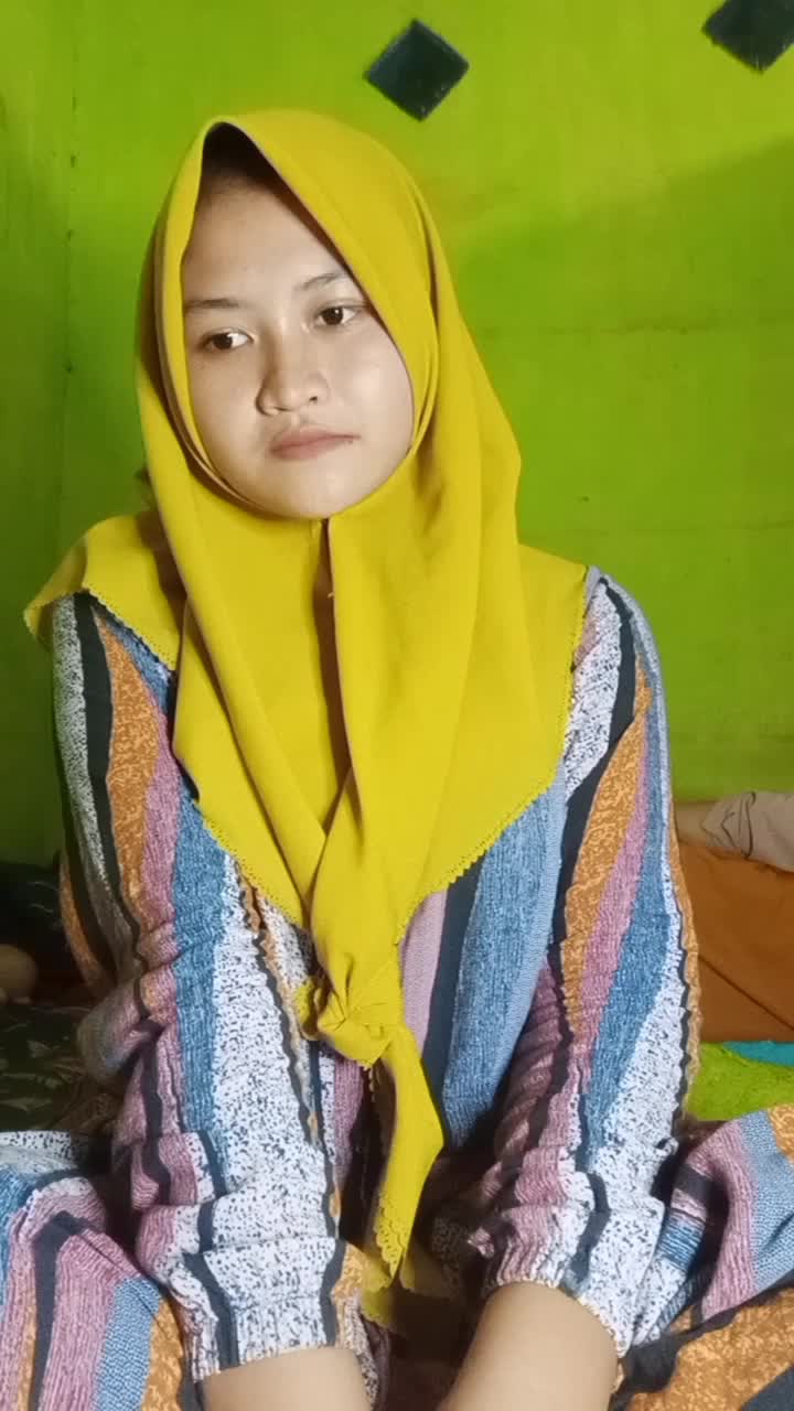 Nama saya lola lolita dewy umur 19th asal kalimantan selatan 