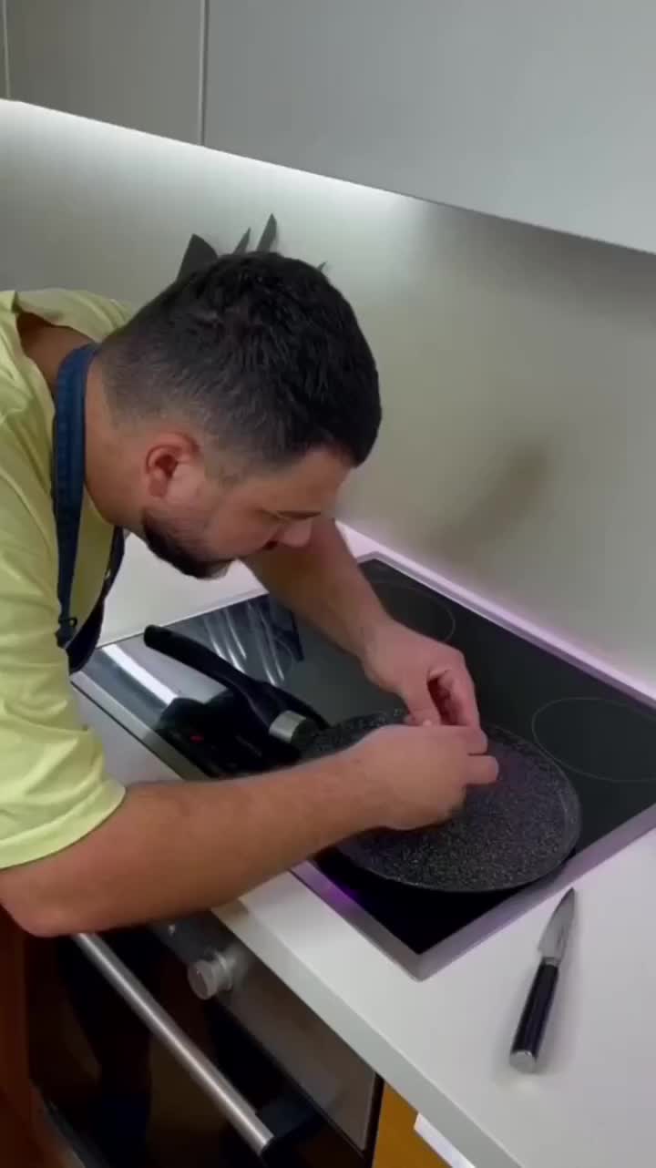 Sedih Jadi Gabisa Makan