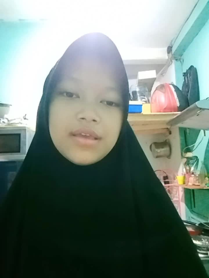 assalamualaikum perkenalkan nama saya dea anisa_umur saya 15 tahun_bekasi jawa barat_judul lagu raqqata aina dan al waba_bismillah lolos