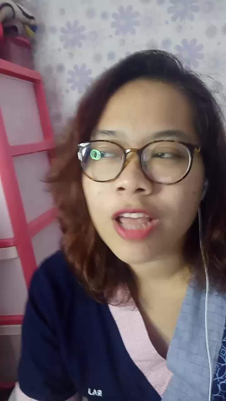 liat aja gie pinjem duit loh 😈😈