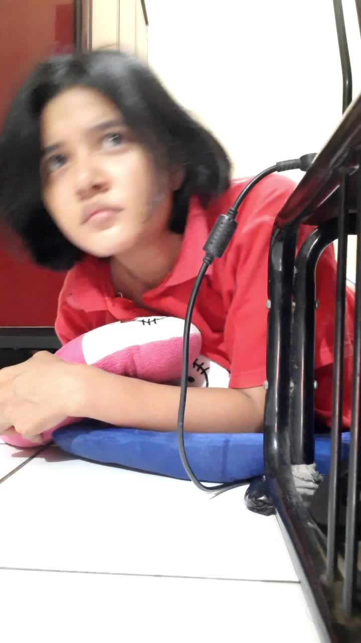 udah tidur, tp kontak ngedenger org berantem 😆🤣