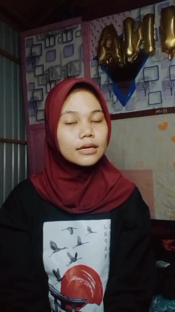 Bismillah Nama Saya RUS NURUL MADYNAH, Umur 20 TAHUN, Asal dari SULAWESI BARAT, Judul Lagu RAPUH OPICK & ROUHI FIDAK