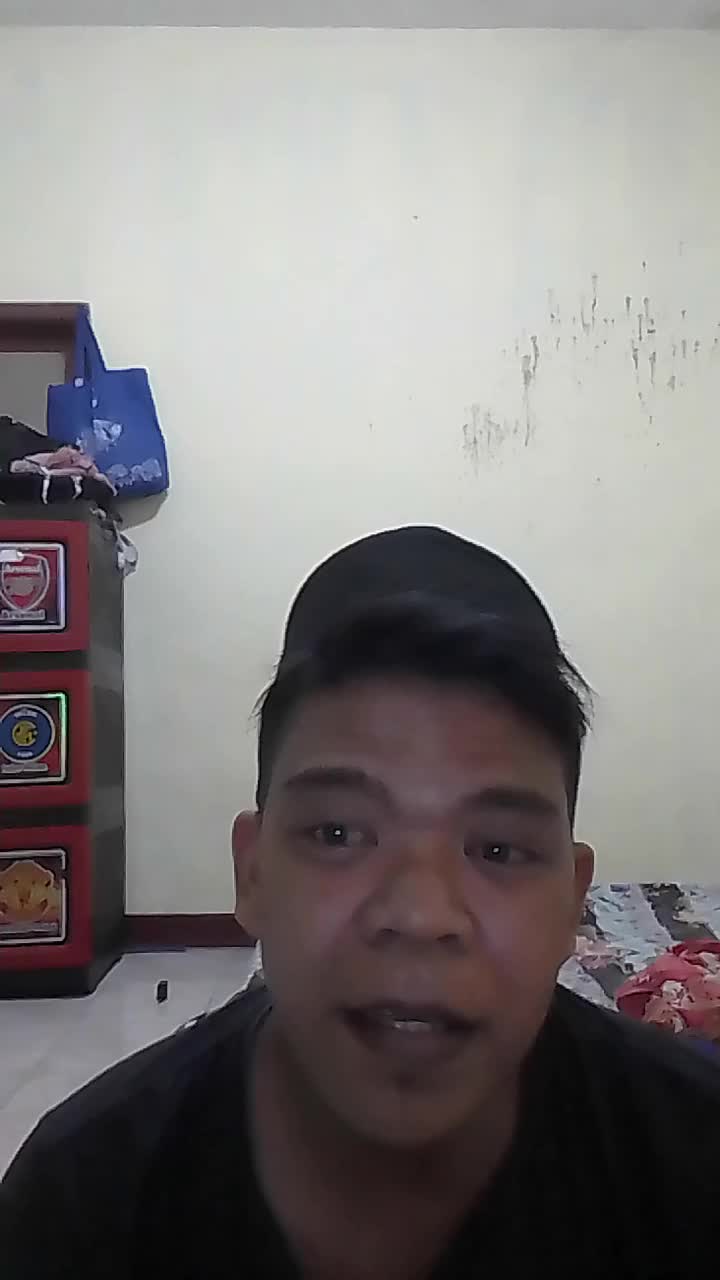 nama rikcy Setiawan. umur 28.kota Bandung .lagu merpati band album relizi JALAN TERANG MU