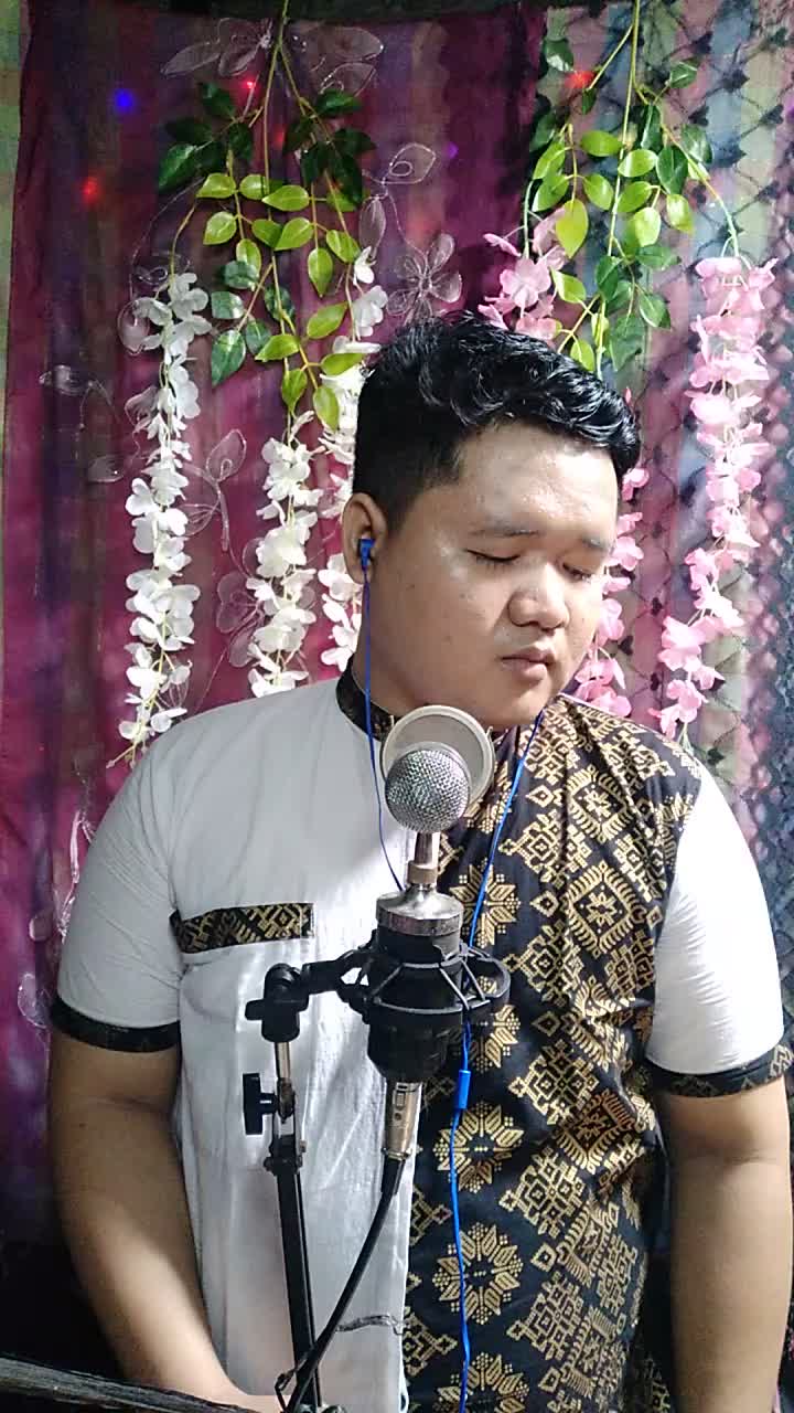 Rian Fajar Aditama (YANDUT)_LAGU :KULEPAS DENGAN IKHLAS, KOTA MADIUN JAWA TIMUR, 28 TAHUN, #ONLINEAUDITIONRISINGSTARINDONESIADANGDUT