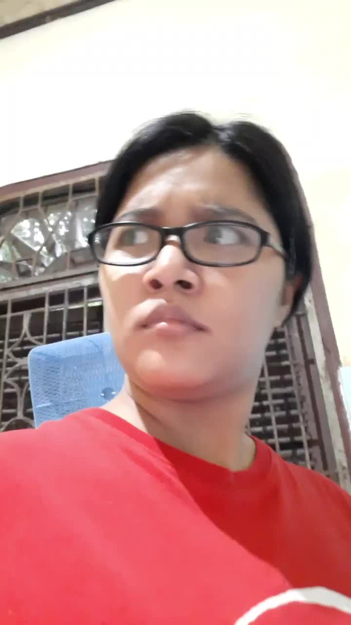 gue gak suka kalian di sini