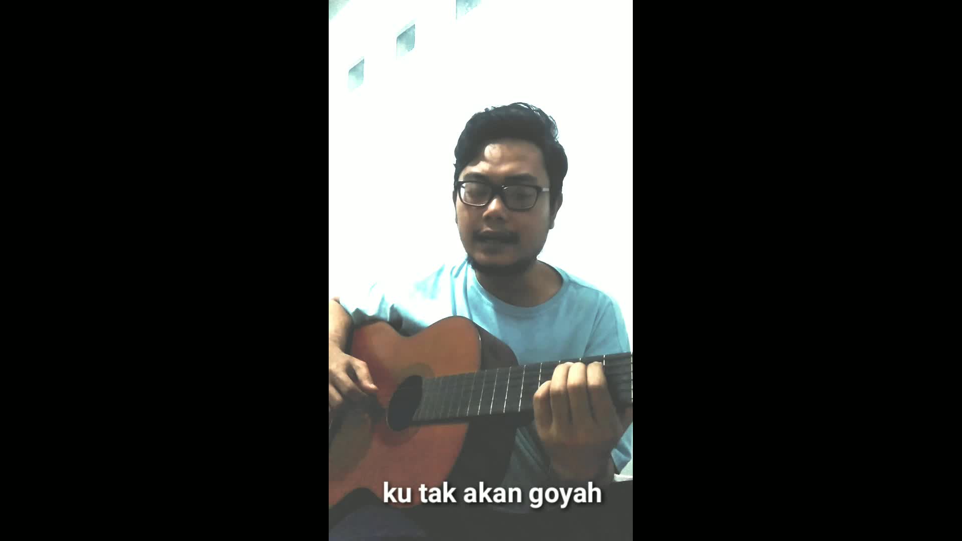 andmesh - jangan rubah takdirku (cover by Adi Prawira with gitar acoustic)  4x4 16 suara jelek jangan dihina