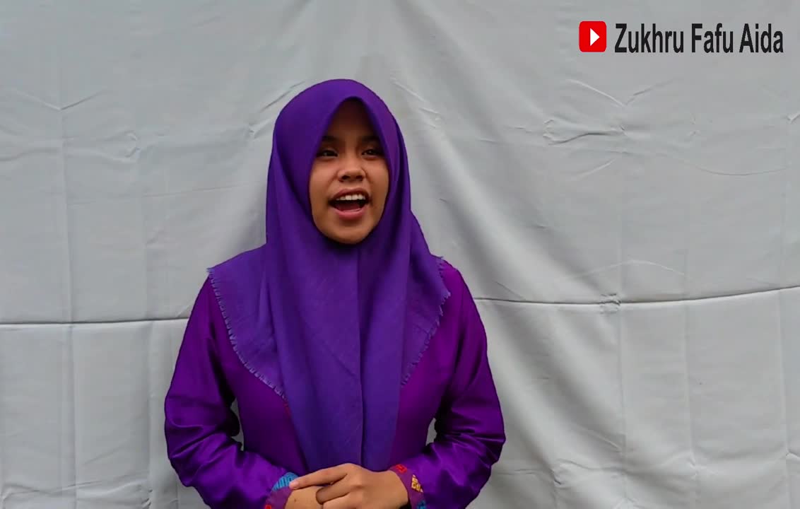 Assalamualaikum

Perkenalkan!
Nama saya Zukhrufafu Aida. Asal saya dari Magelang Jawa Tengah. Usia saya 17 tahun.
Disini Saya ingin membawak