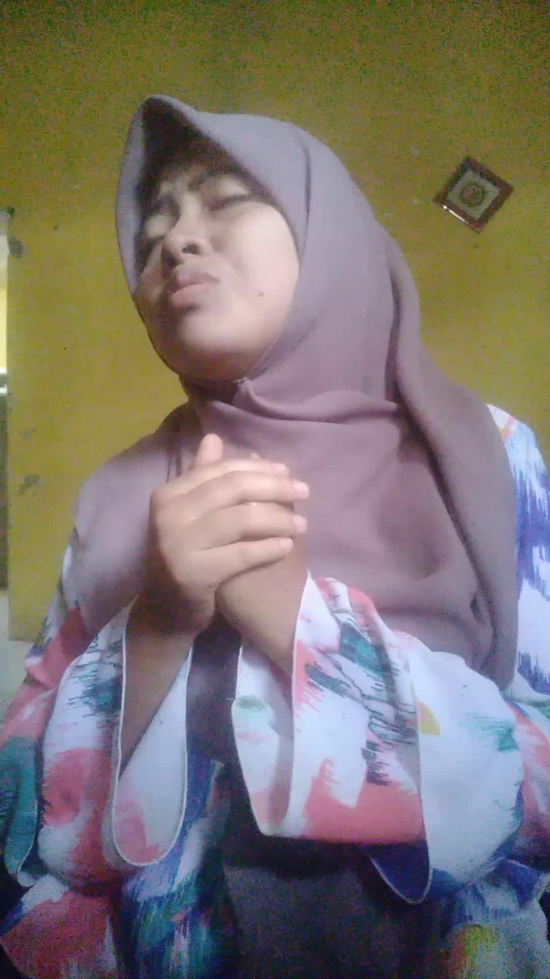 JUDUL : Impian Terpendamku #voiceoframadangtv  Nama: Maria Ulfah Usia : 31 Tahun. Asal : Lebak Rangkas Bitung, Tinggal di Kota Serang 