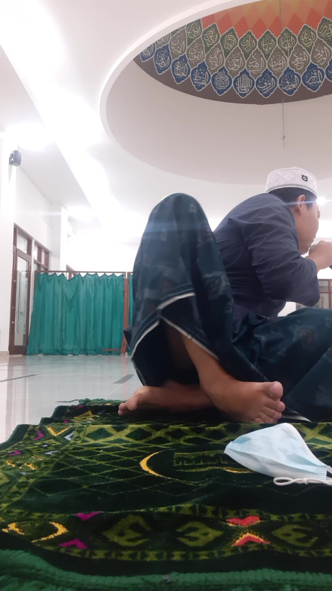 Nama : Muhammad Azzam Mutawakkil Alallah Umur : 20 Tahun // Sholawat Tibbil Qulub