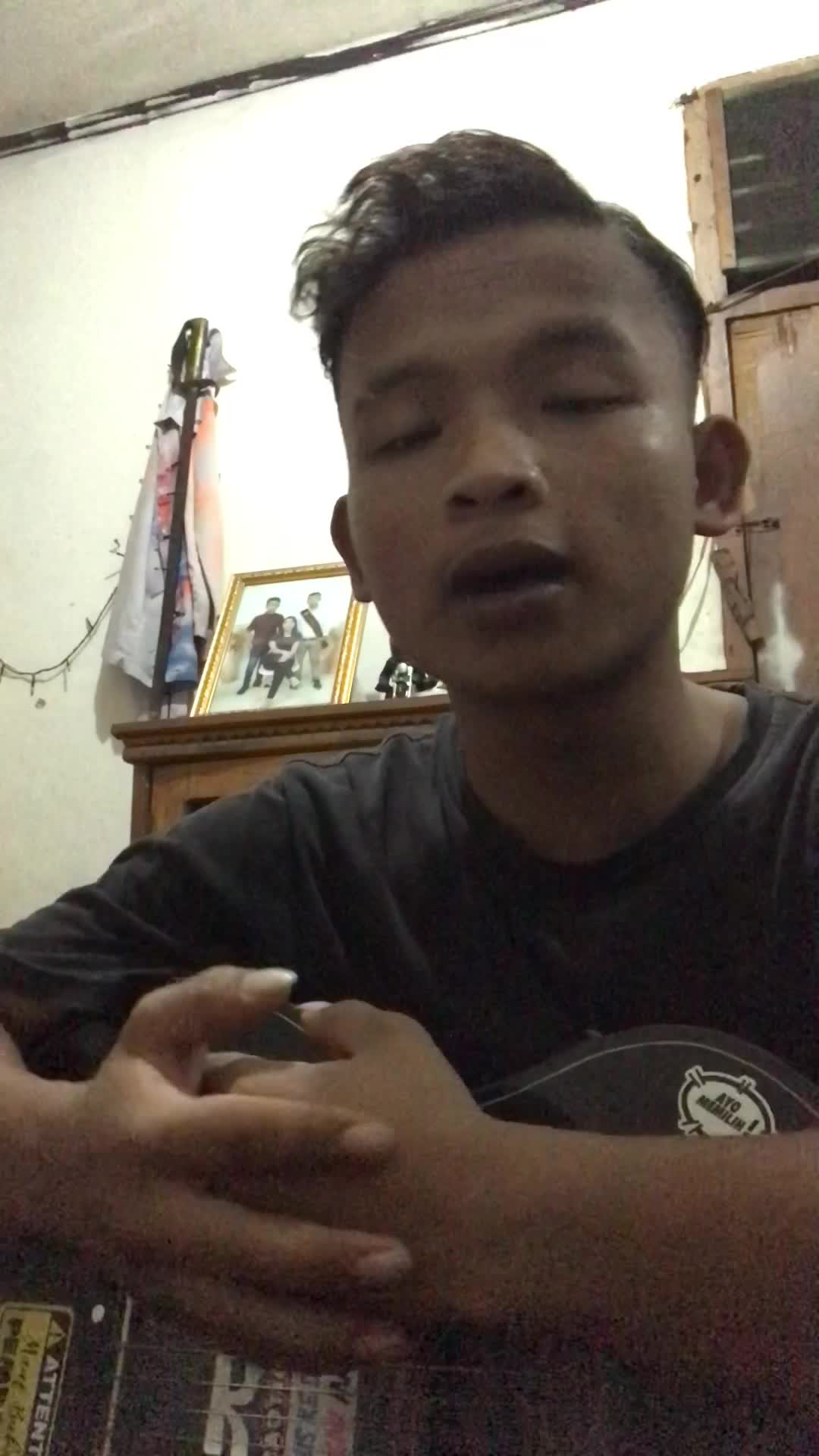 
TINBS Olophon s] Asal Daerah Tapanuli utara(medan)Umur 21 Judul Lagu cinta tak pasti hashtag #TINBS
 