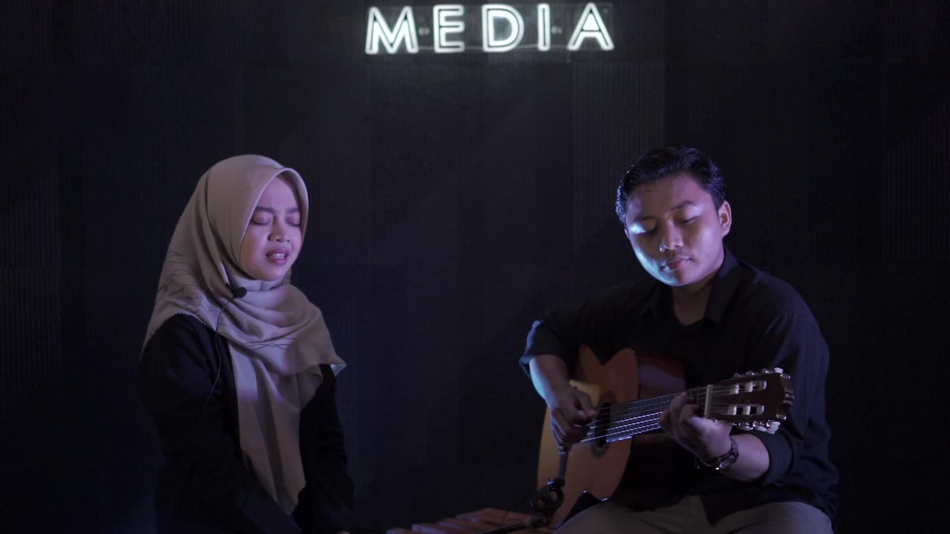 Hayyul Hadi | Cover by Nur Alisa ft Galih Dwi Cahyo - SMA Takhassus Al-Qur'an Wonosobo Jawa Tengah