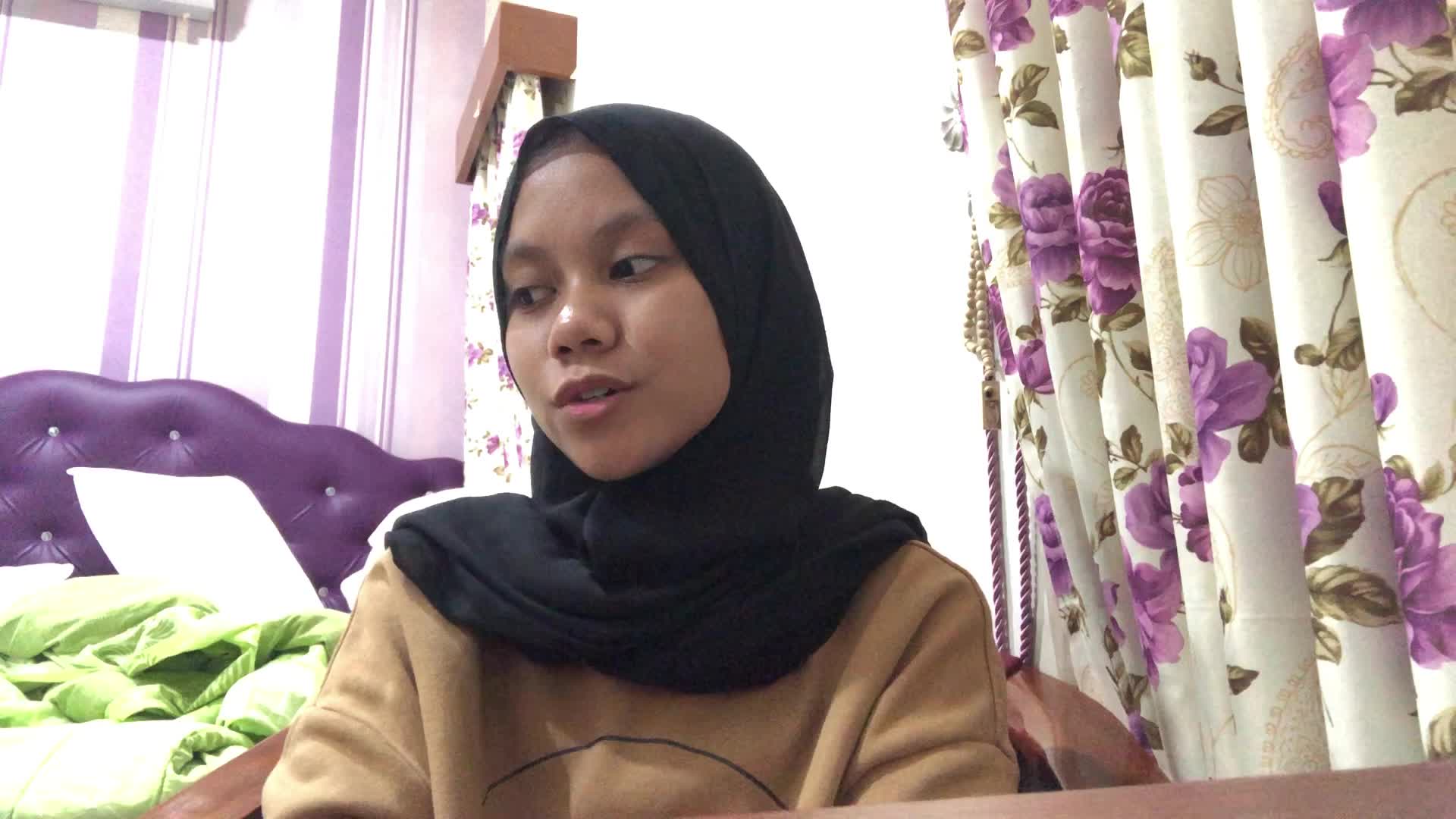 Tira ivana
18 tahun 
Berasal dari cilegon Banten
 #voiceoframadhangtv