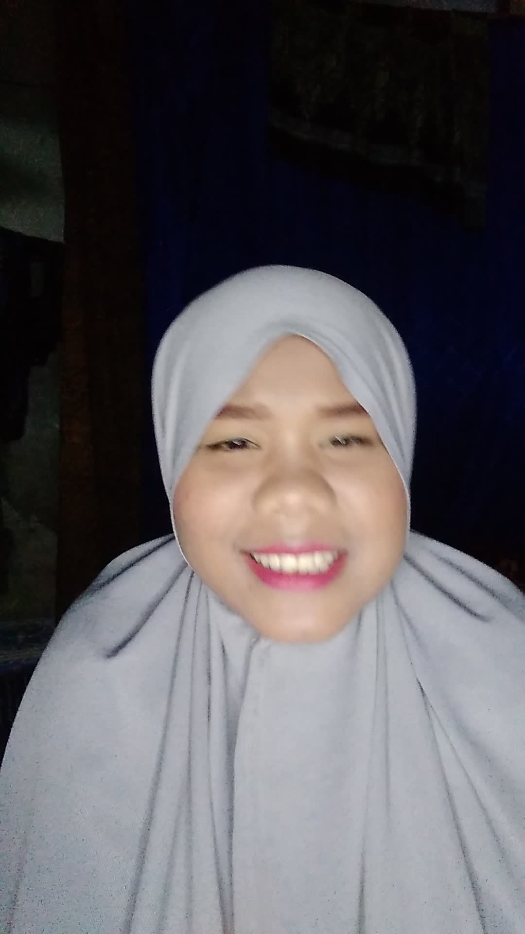 haii... saya robiatul adawia, 28tahun, alahan panjang sumatera barat, mawar putih, saya punya hobi bernyanyi dangdut dari saya masih kecil