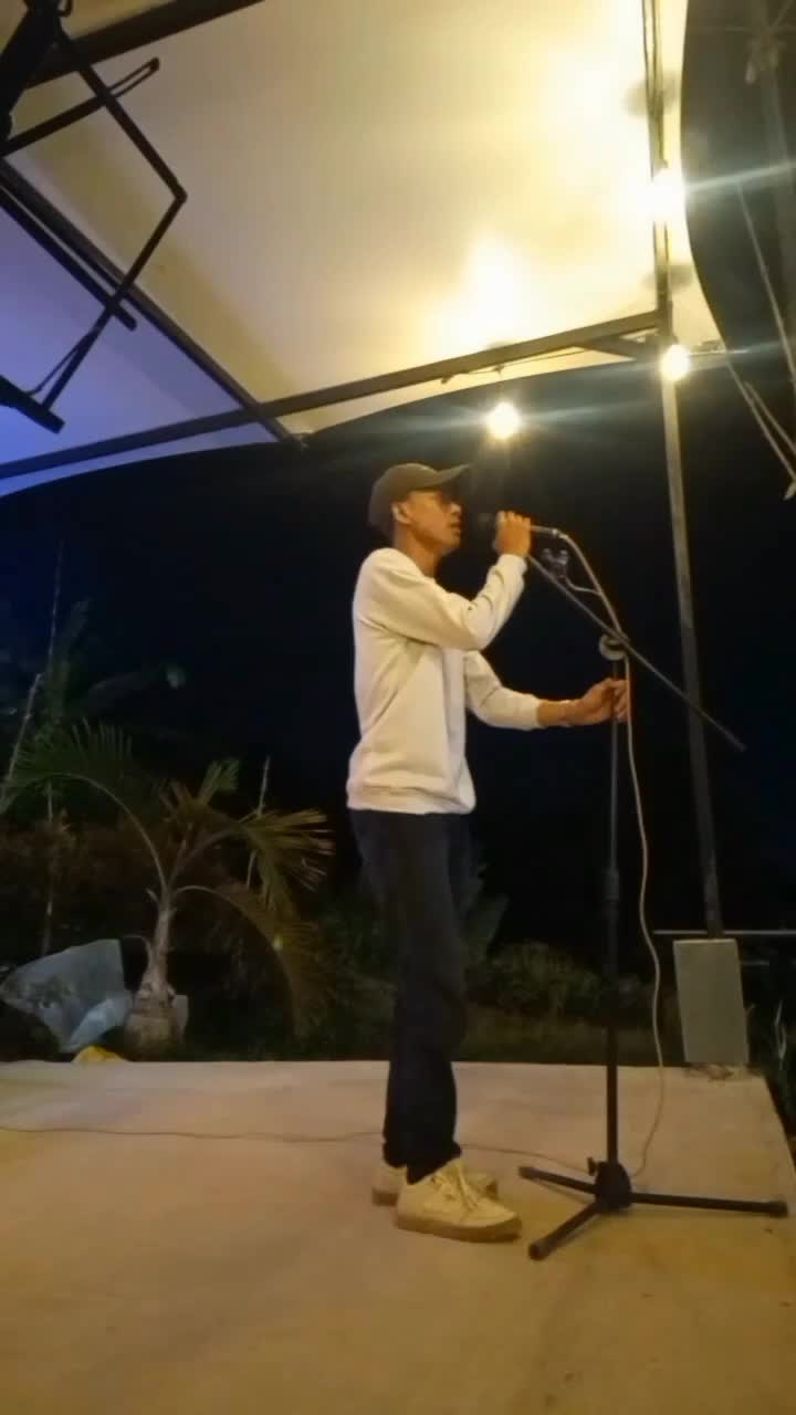TINBS. Nama: kinoy, Asal Daerah: Bandar Lampung, Umur: 22Thn,  Judul Lagu: (ARMADA - KATAKANLAH SEJUJURNYA)