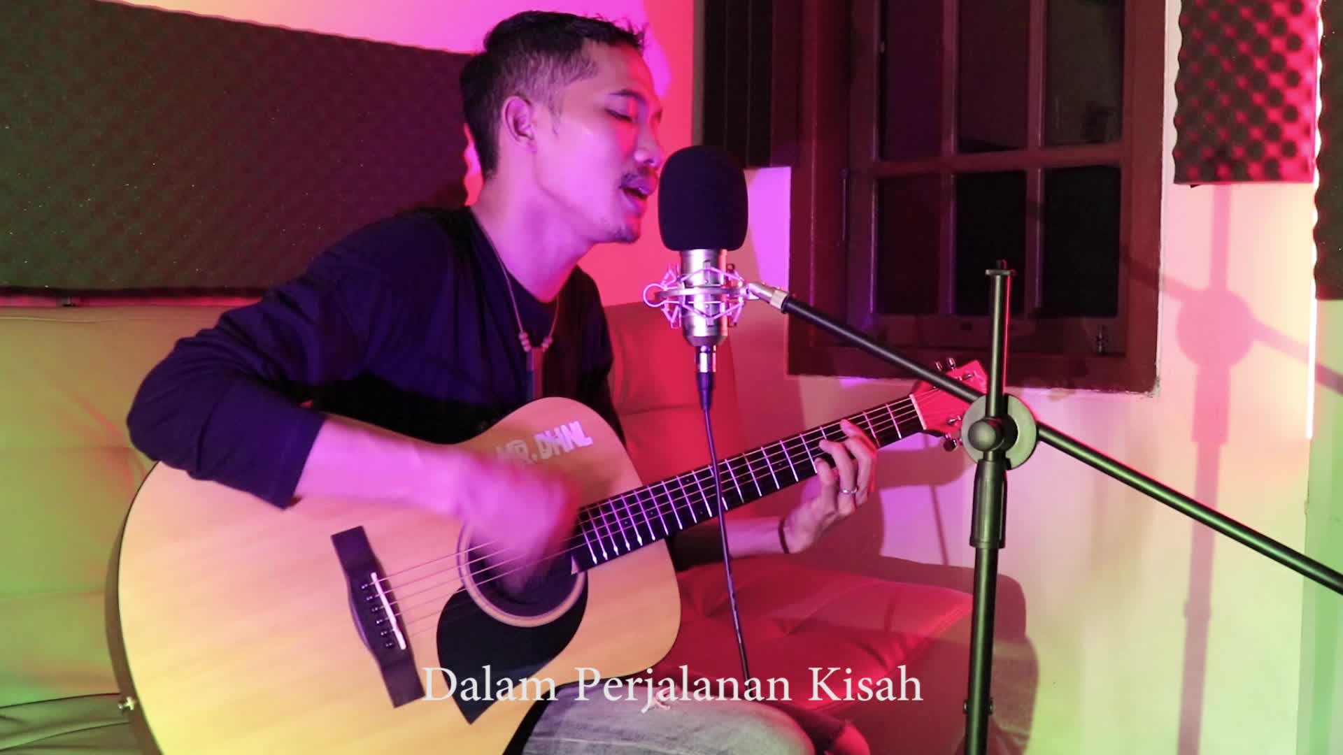 Septian Dhanial - Ratu Dunia Maya 
Song by Septian Dhanial
Lyrics by Septian Dhanial