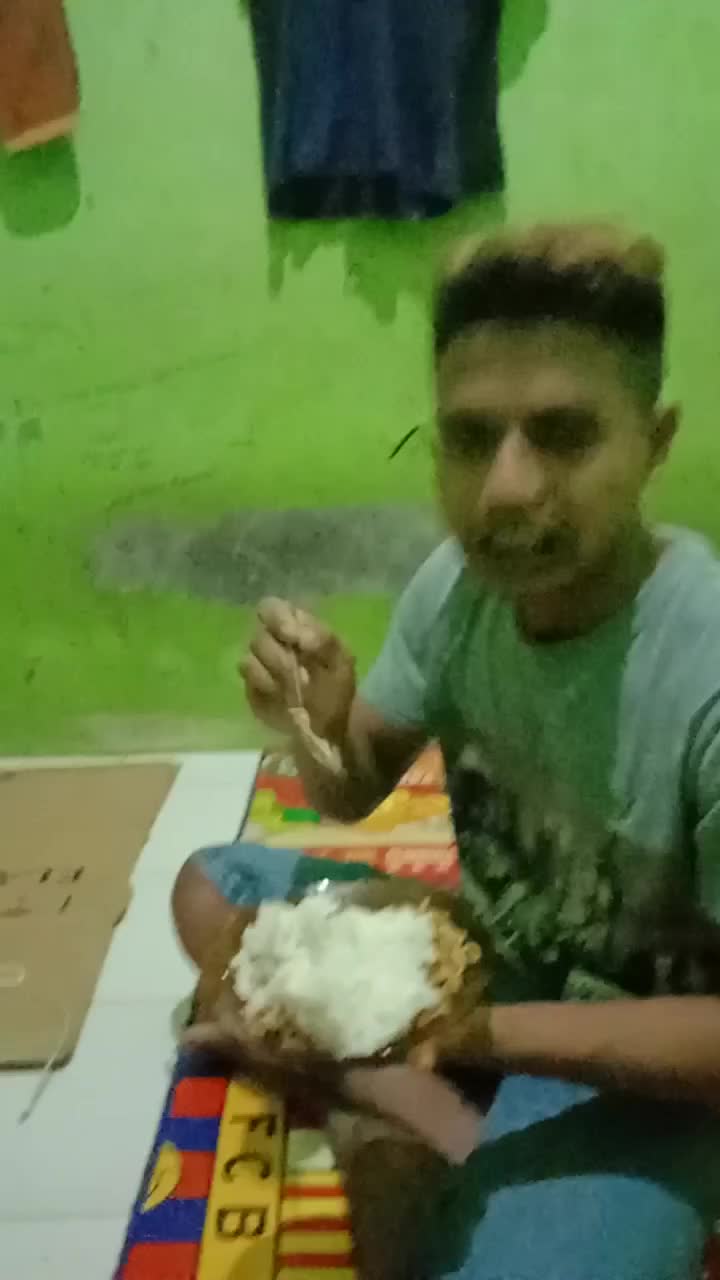 lord Hady. makan sepageti sega