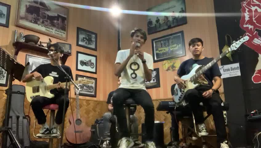#IDOL_XII (ANGGA WAHYU PRASETYA) , (24THN) , (PROBOLINGGO) , (KANGEN_DEWA19)