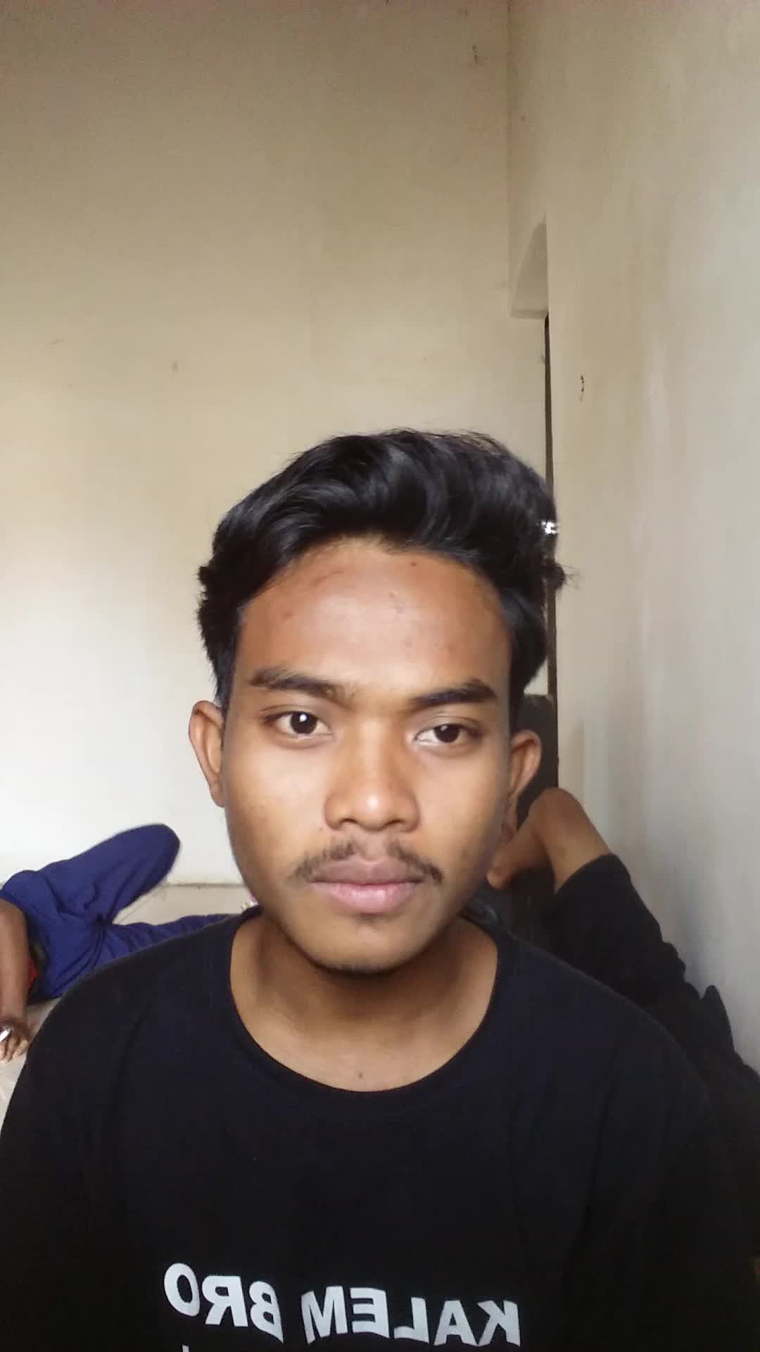 (KEHILANGAN_ROMA IRAMA) Rustam nawawi dari Tangerang banten 19 thn Ingin menjadi penyanyi yg multitalent & bisa membanggakan kedua org tua