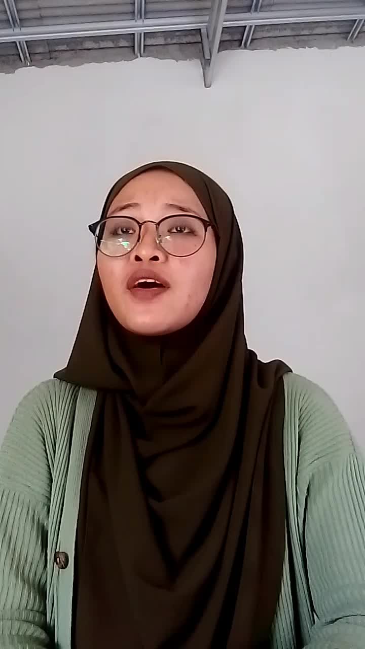 Halo saya Luluk Atul Fuadah (19tahun) dari Lampung juga mengikuti audisi dengan lagu ya imamarrusli dan sapu jagat, happy watching