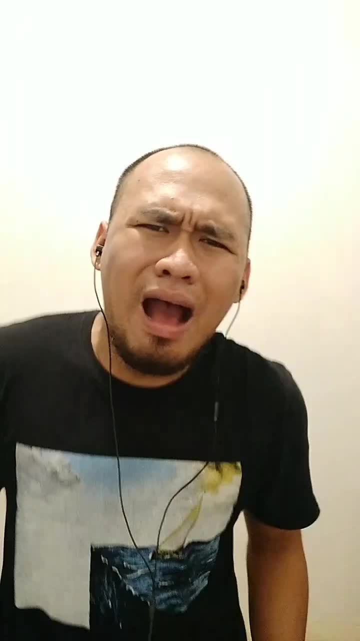 Aku senang, karena seni yang ku miliki bisa tersalurkan disini dan di lihat orang banyak. ☺☺☺