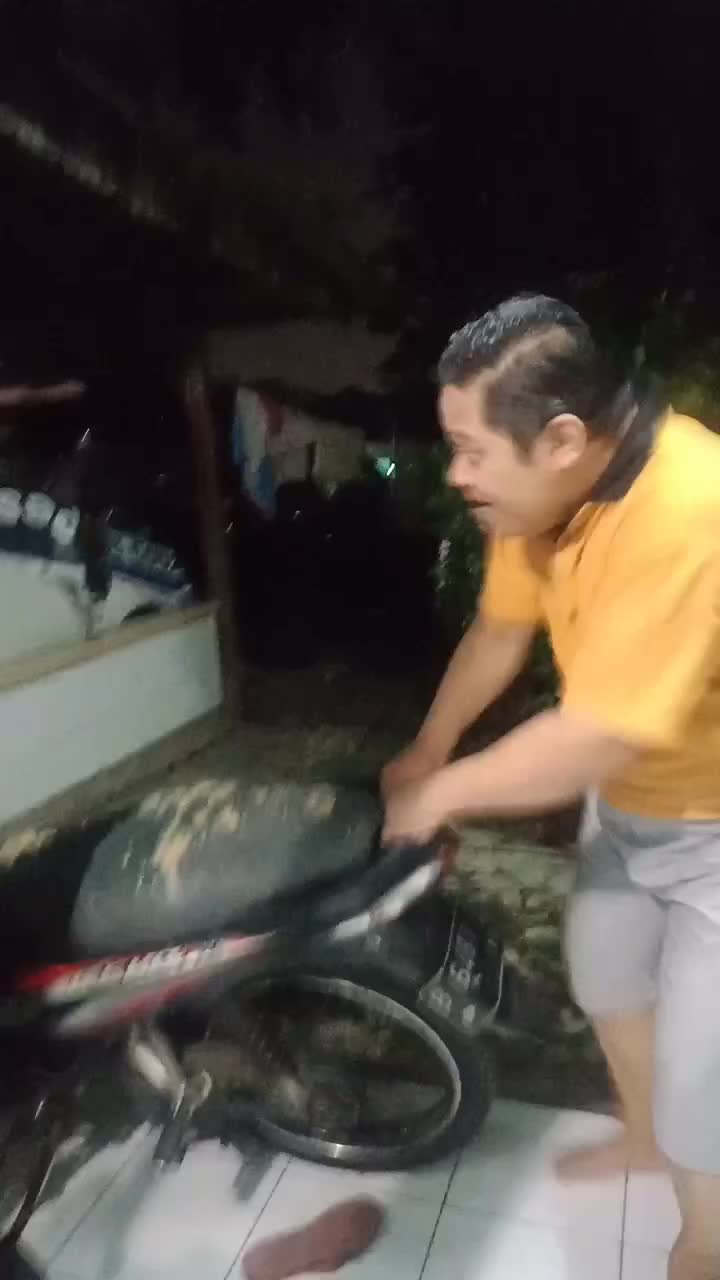 nyakitiiiin semua... nyakitiiiin semua... #rockyhotstar