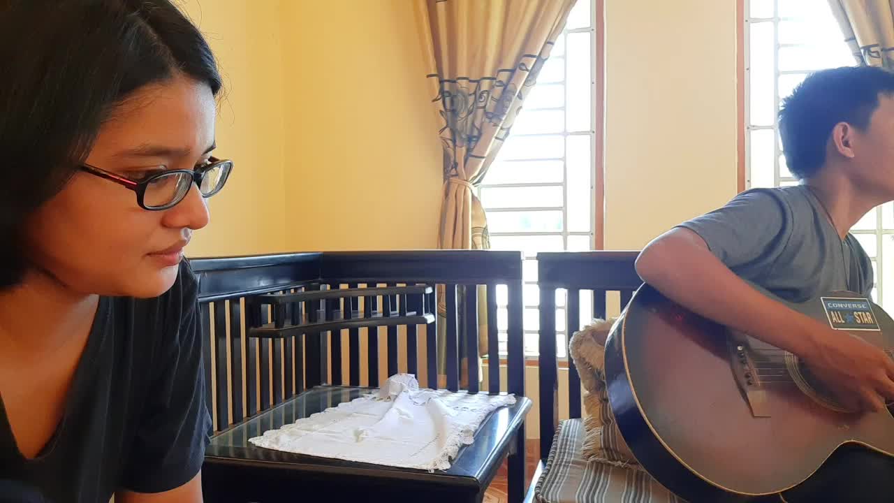 Lewat video proses rekaman Final Show Me Your Voice Season 4 ini, saya mau menunjukkan bakat terpendam saya, BENGONG SAMBIL NYANYI 🤭