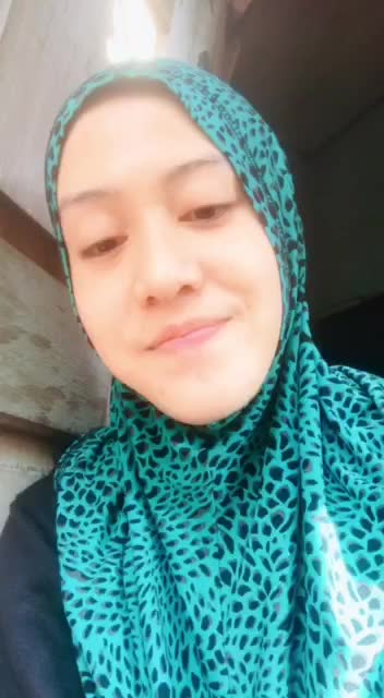 hallo, anyeonghaseo saya yulan septi purnama sari, 22 tahun, asal Riau