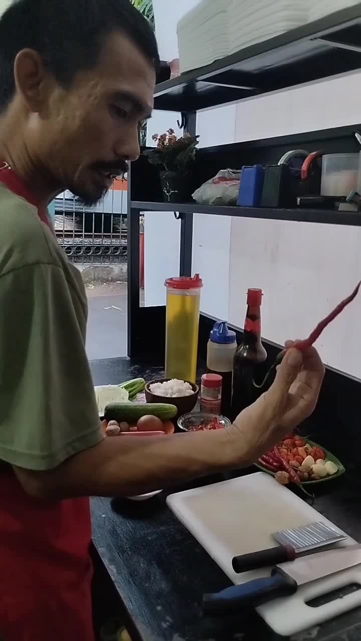assalamualaikum.. cara membuat Nasi Goreng Spesial Ikan Teri komplit ,semoga sehat selalu & dberikan kelancaran...#onlineuadisimci11.