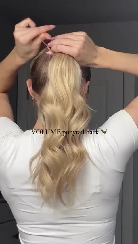 Hacks untuk bikin ponytail lebih bervolume