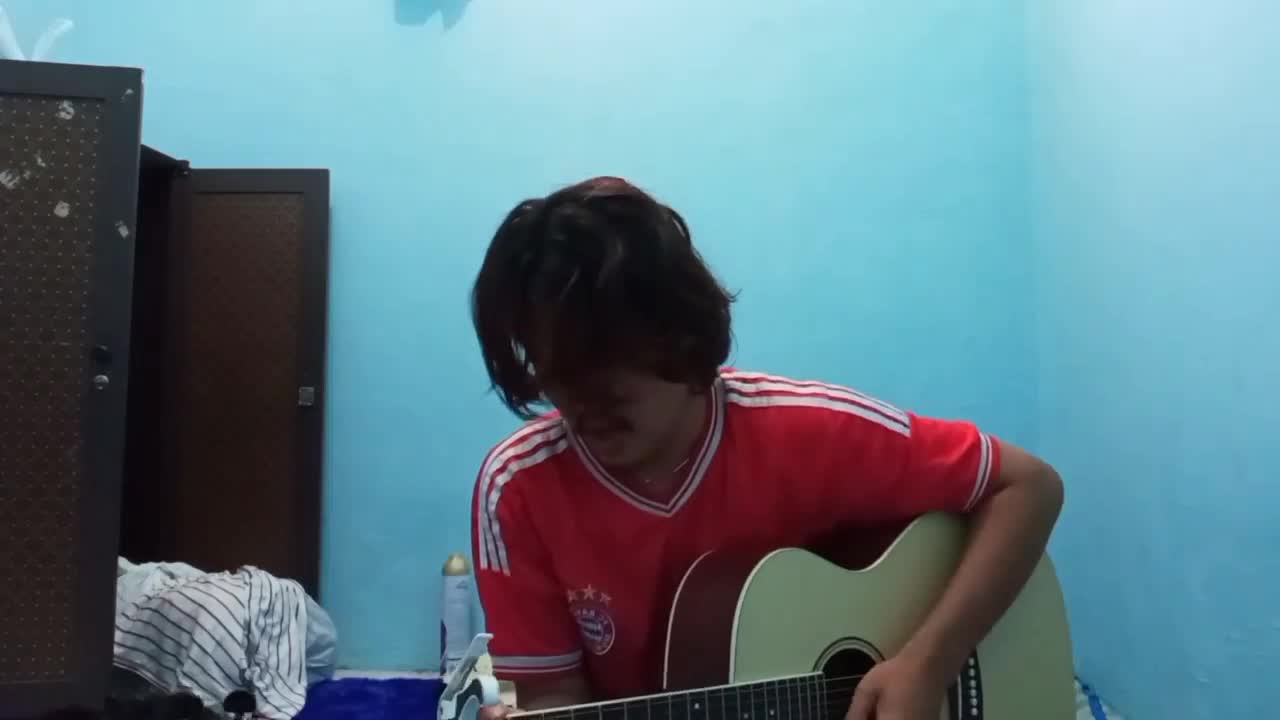 XF12021 SOLO Reza Pangestu Wajo 24 tahun Ambon (sementara tinggal di Malang) Friends by Anne Marie