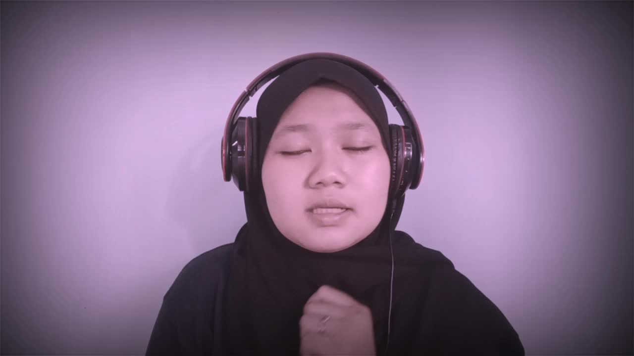 Bismillah "TBW" Cover By Mia Huzaimah Mohon Maaf Masih Belajar Karena Bukan Di Studio Rekaman :) Merindu Selalu Lagu Ini My Favorit Song ❤️