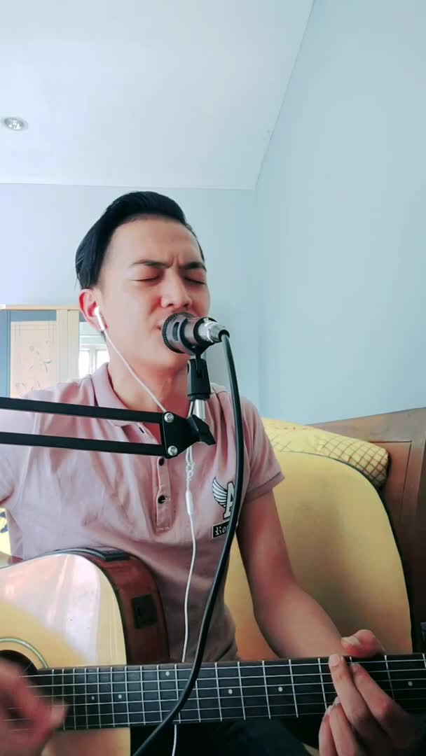 Disana Menanti Disini Menunggu