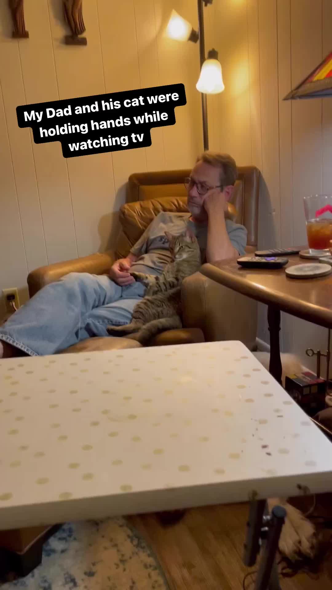akrab n chill