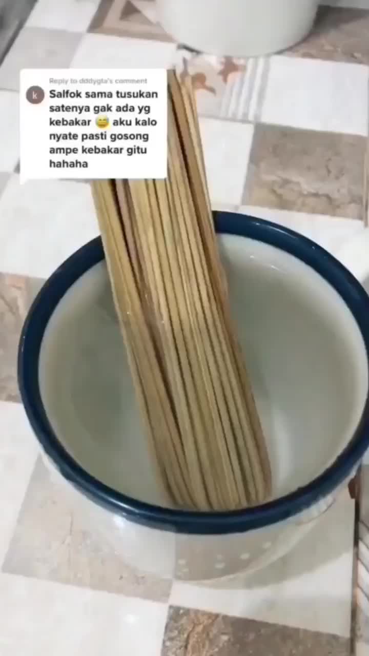 Tips Supaya Tusuk Sate Tidak Terbakar