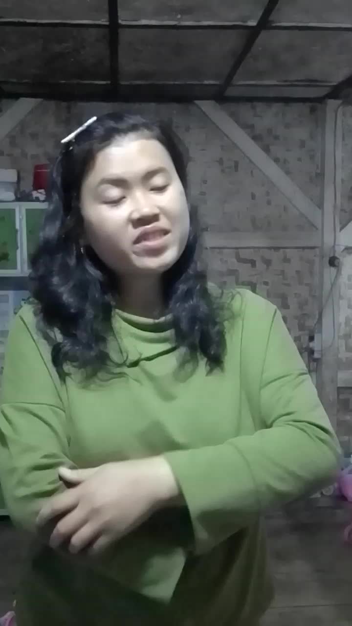 kamu tu harus nya sadar diri