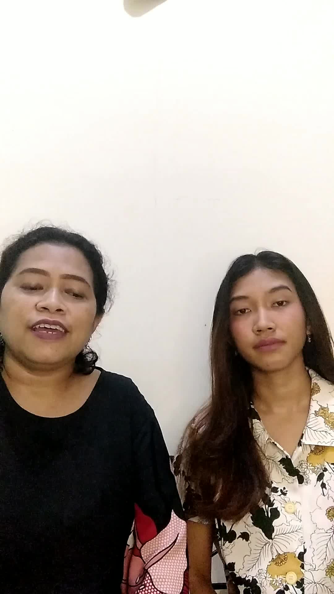 Christi n mama Arina - I See the Light