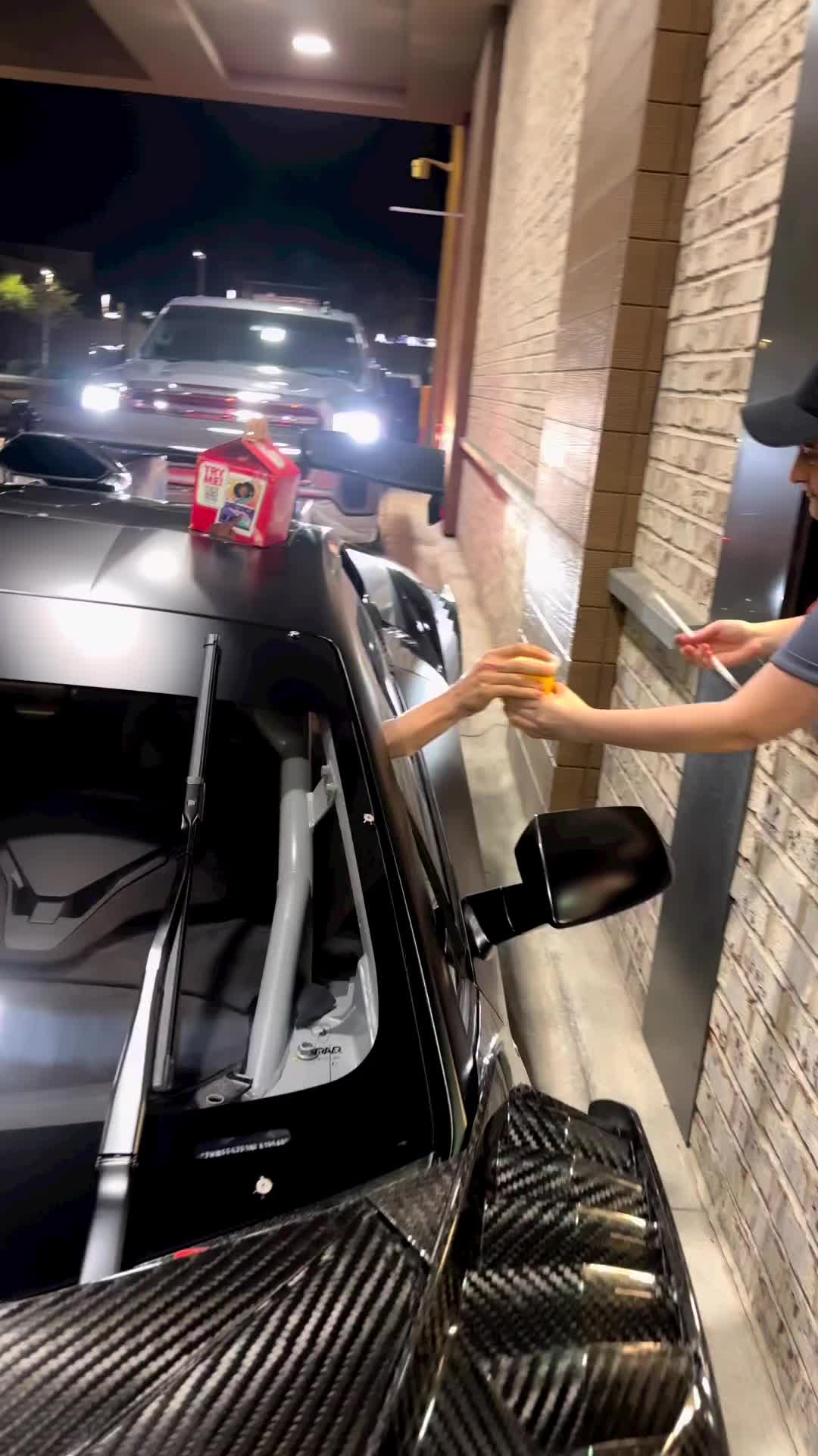 mau drive thru saja sulit