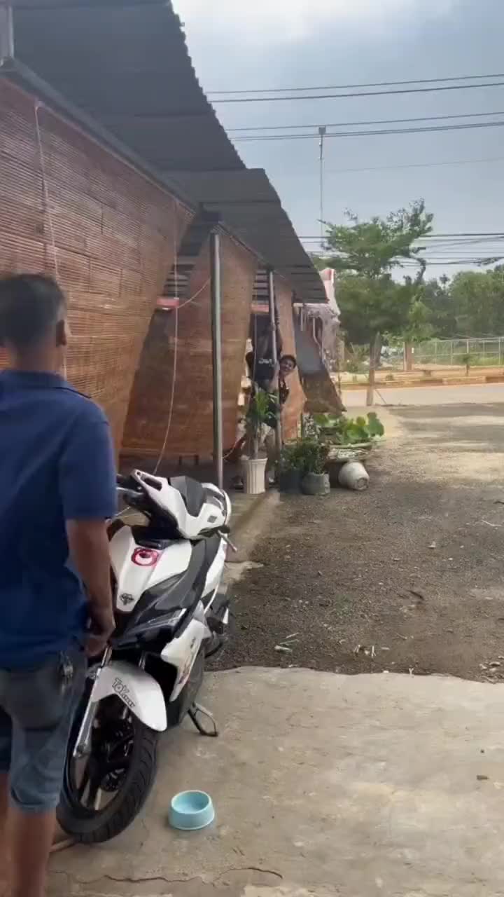 Nyaris Ikut Terbang