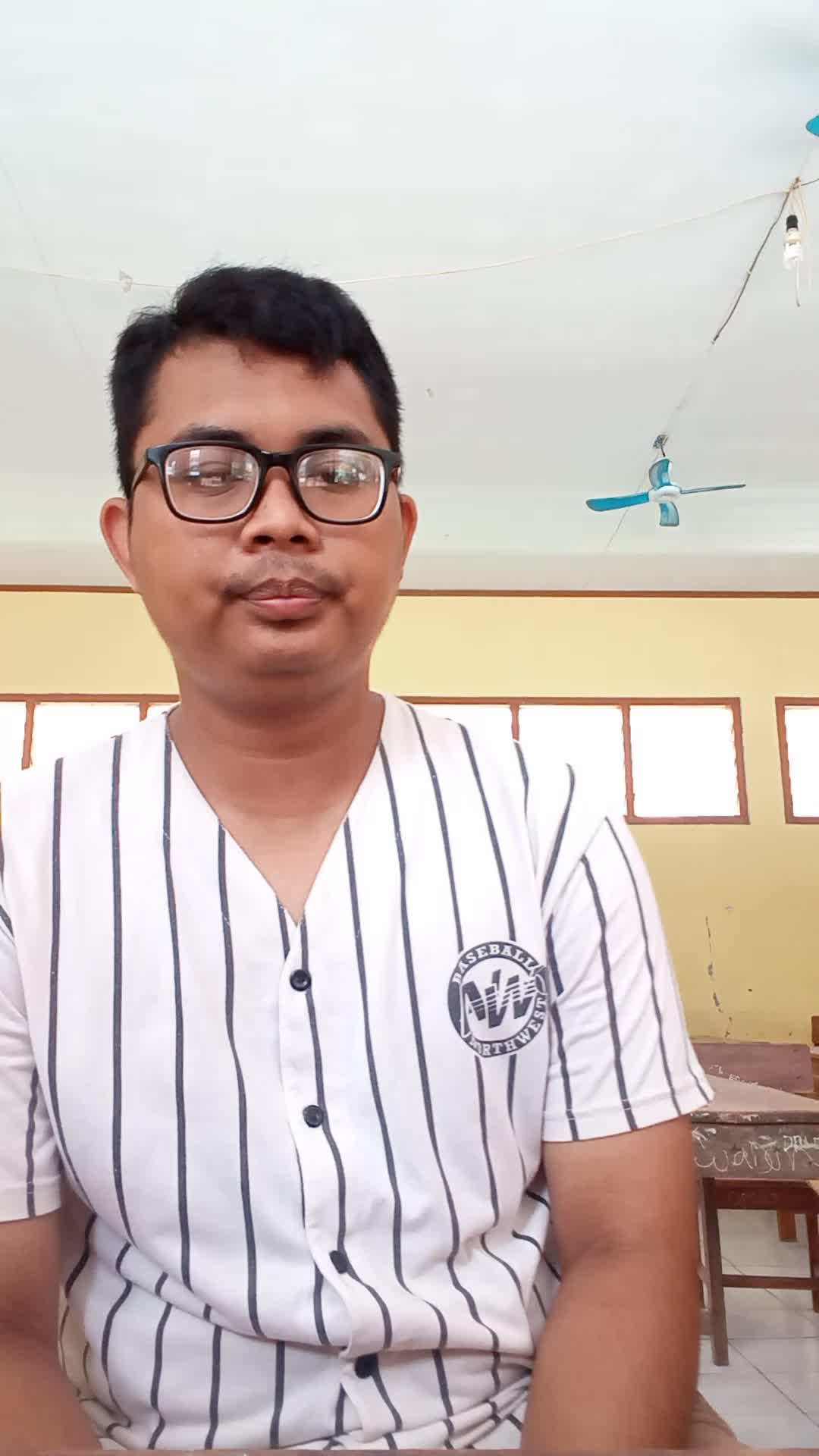 Ikbal Maulana, Cirebon, 25 Thn, Sejuta Luka,,, ingin mengejar mimpi menjadi seorang penyanyi #OnlineAuditionRisingStarIndonesiaDangdut